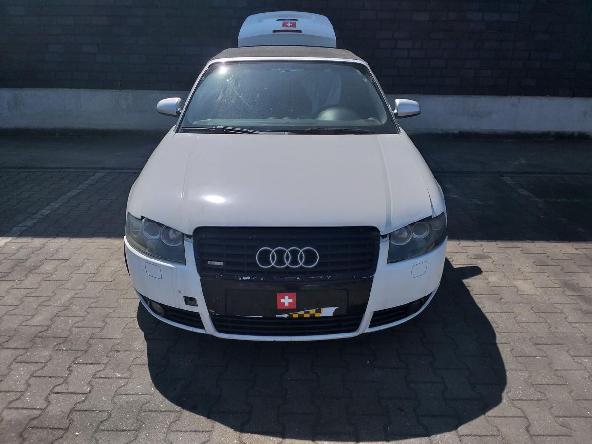 Audi A4 Cabriolet 8H original Heckklappe Lichtsilber LY7W wurde Weiß foliert Bj.2002