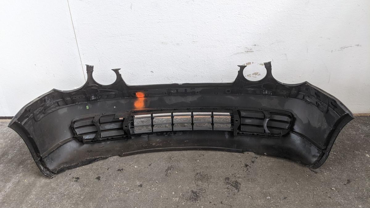 Stoßstange Stossfänger Verkleidung Stossfänger Bumper vorn L041 VW Polo 9N1