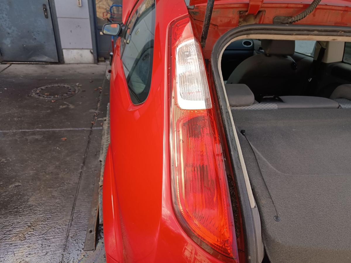 Ford Focus II Flie&szlig;heck original R&uuml;ckleuchte links vor Facelift Bj 2005