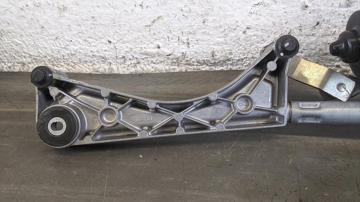 Mercedes CLK W209 Wischergest&auml;nge mit Motor A2038200342 Valeo