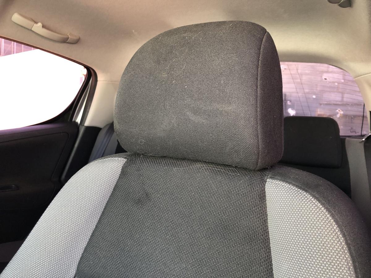Peugeot 207 WA WC Sitz vorn links Fahresitz nur f&uuml;r 5 t&uuml;rer Stoffsitz Autositz