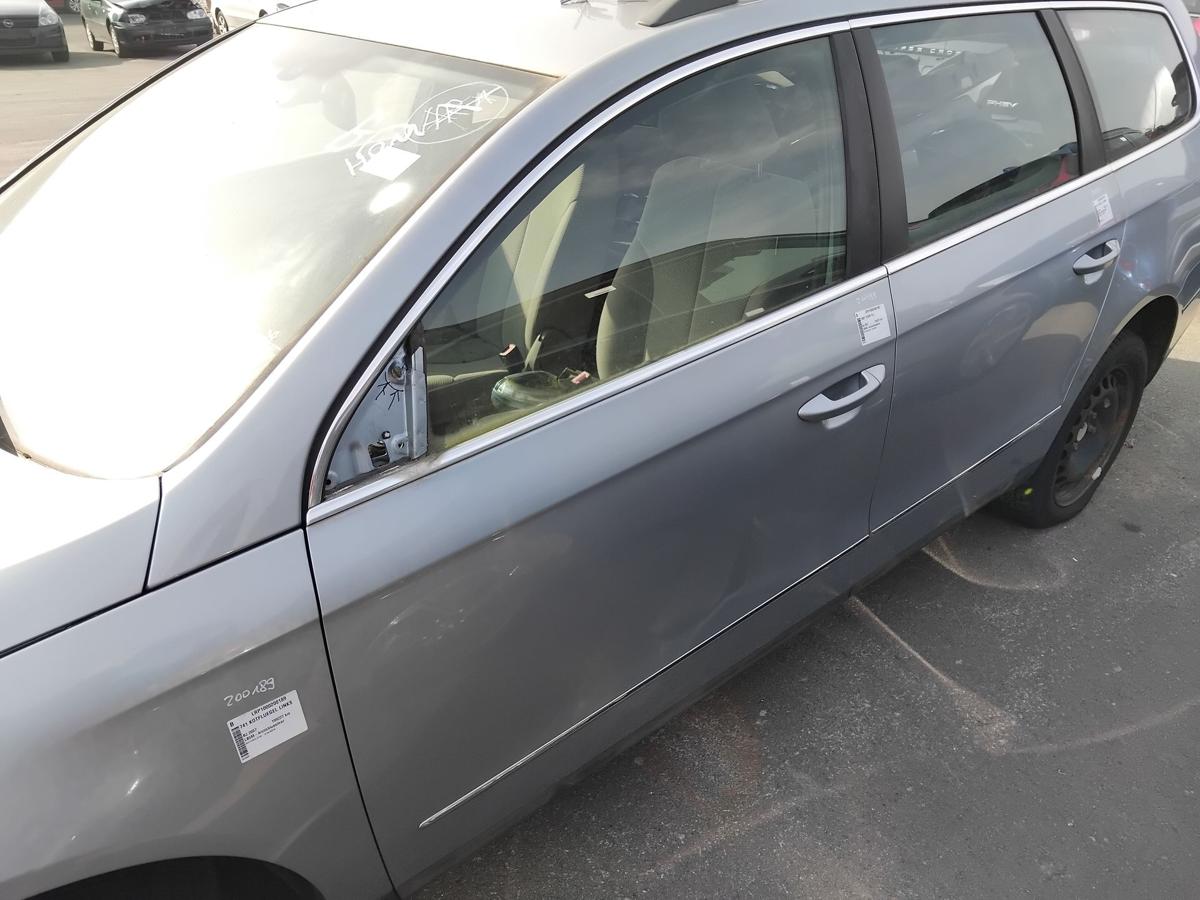 VW Passat 3C T&uuml;r vorn links Fahrert&uuml;r arcticbluesilver LB5M BJ2007