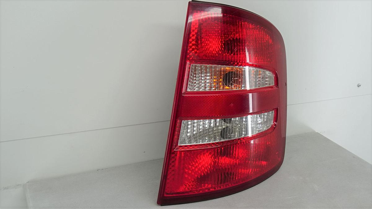 Skoda Fabia Rückleuchte Rücklicht rechts Bj2003 6Y9945096B Kombi bis 04