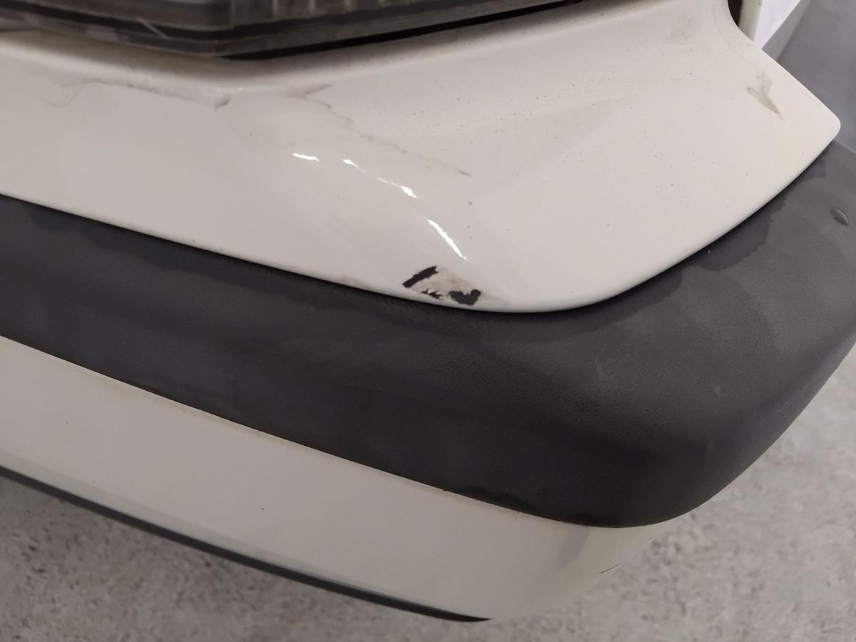 Volvo V70 II Kombi original Stossf&auml;nger Sto&szlig;stange hinten White Solid BJ2002