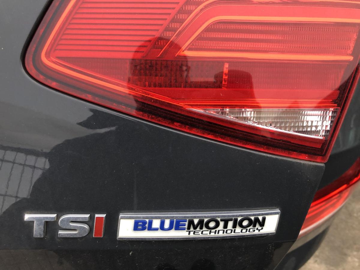 VW Passat 3G B8 Limo Rückleuchte rechts innen Heckklappe Heckleuchte Limo LED
