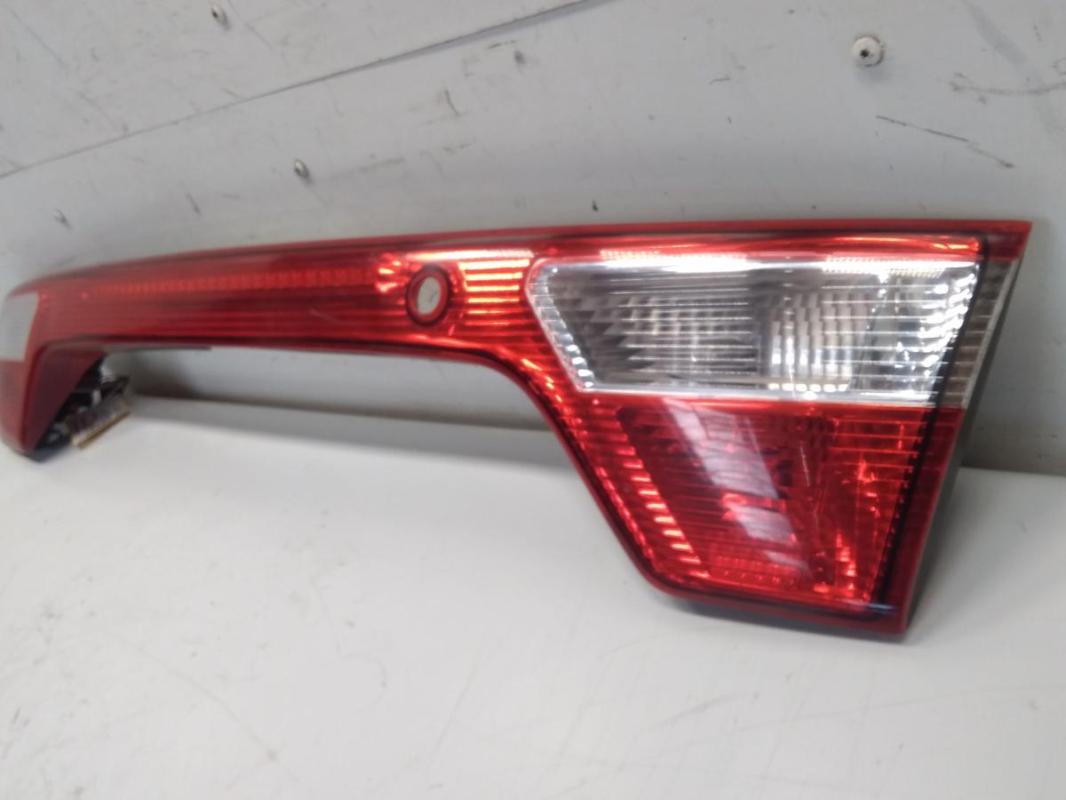 Seat Toledo 1M original Leuchtenband R&uuml;ckleuchtenband Heckklappe BJ1999