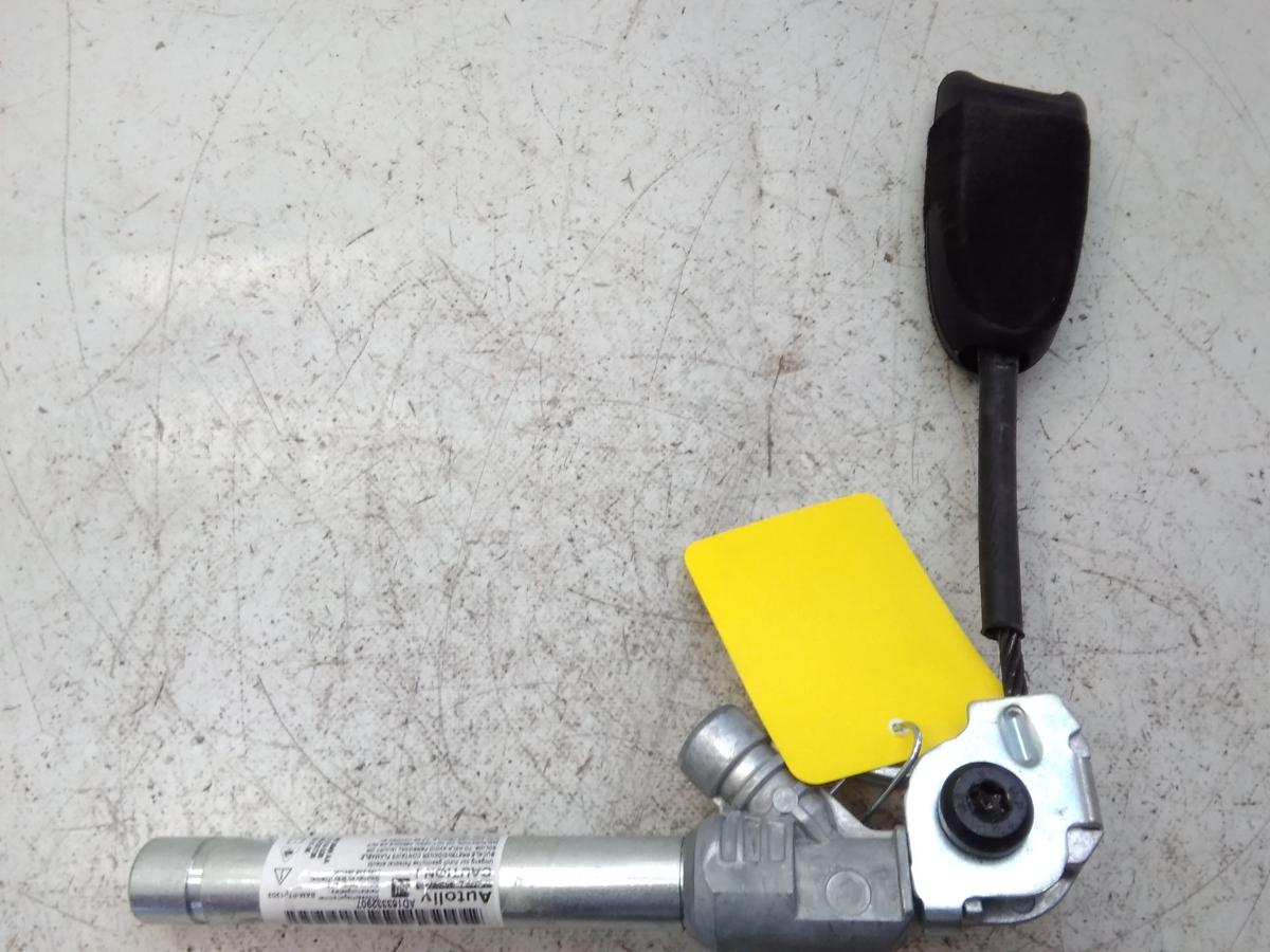 Opel Corsa D original Gurtstraffer vorn links Au&szlig;enseite Sitz BJ2006
