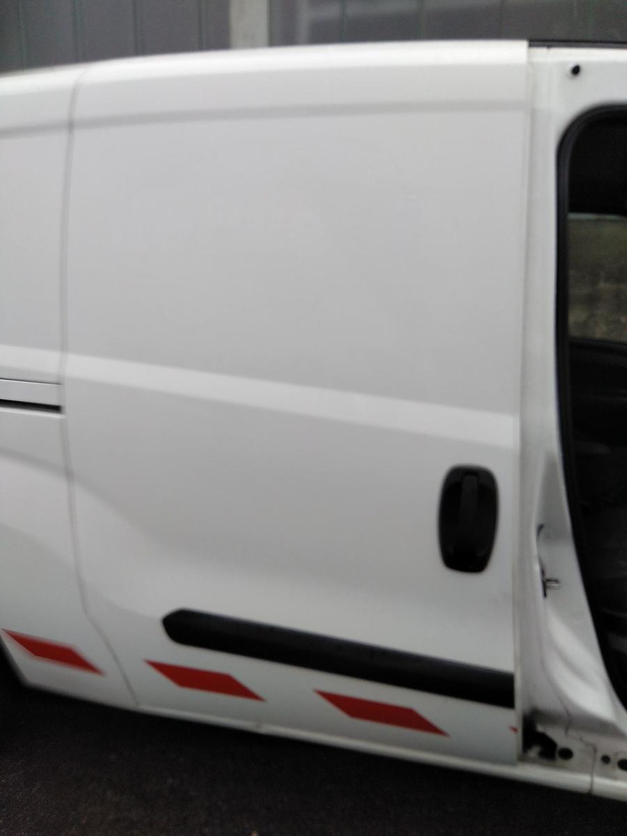 Opel Combo D Schiebetür rechts Kastenwagen polarweiss 249 Bj.2014