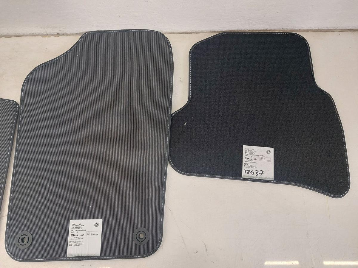 VW Polo 6R Satz Fussmatten 4 teilig Teppich vorn hinten links rechts Velour