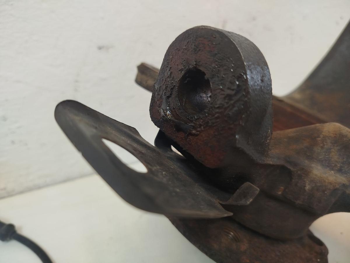 Citroen C1 Typ PS Achsschenkel vorn links Radlagergeh&auml;use Schwenklager ABS