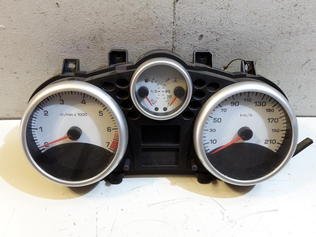 Peugeot 206 + BJ 2010 Kombiinstrument 9673798980 Tacho 1.4 KFW