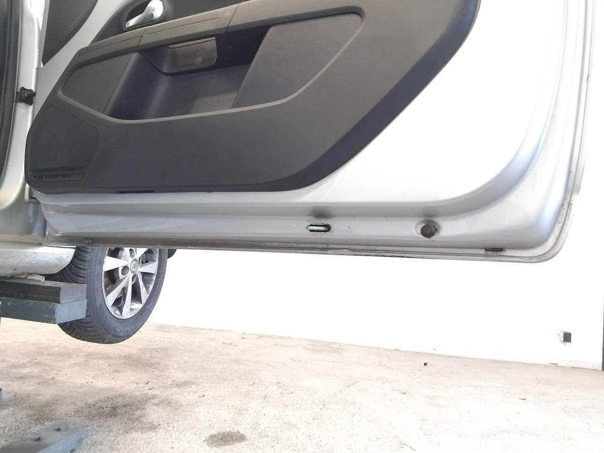Skoda Citigo T&uuml;r vorn rechts Beifahrert&uuml;r LA7W reflexsilber 3-t&uuml;rig BJ2012