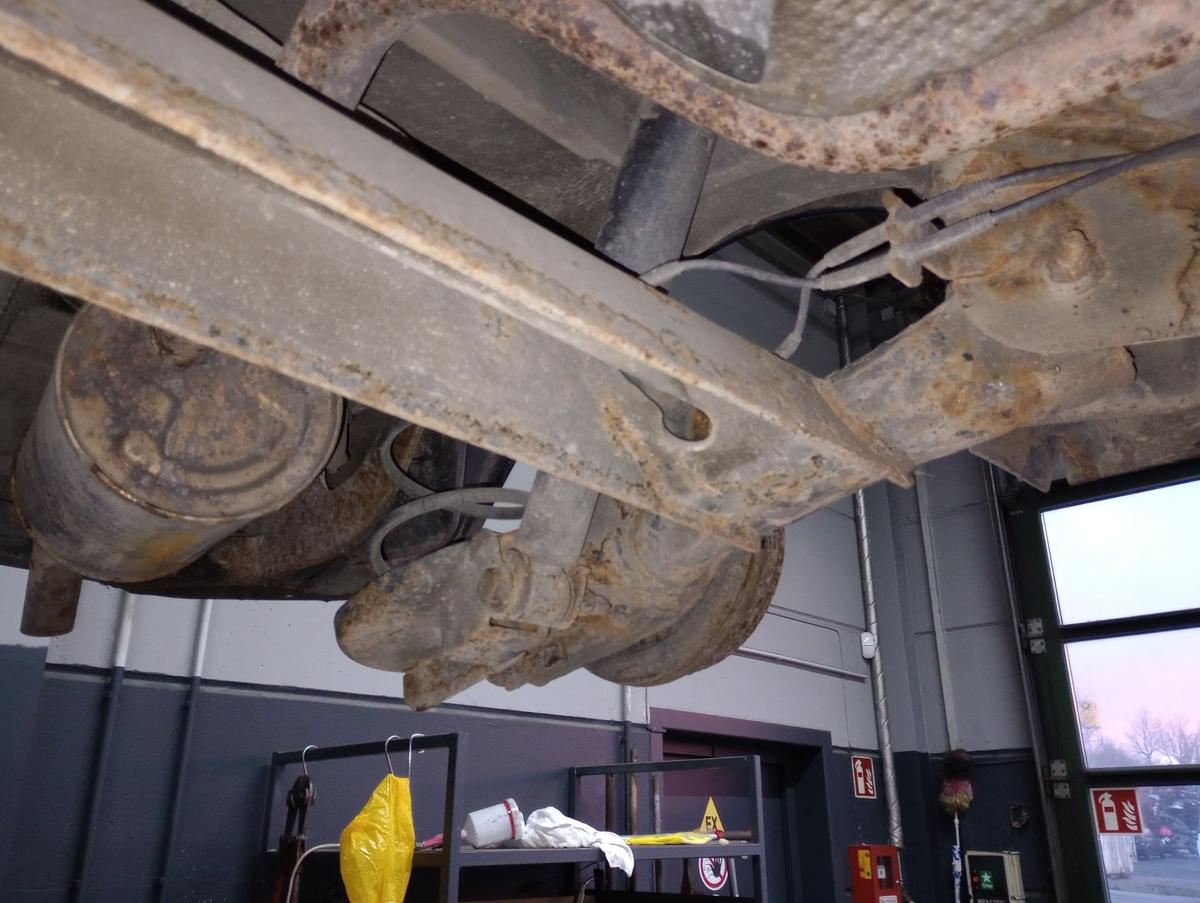 Dacia Lodgy original Hinterachse Tr&auml;ger trommelgebremst ABS 128tkm Bj 2012