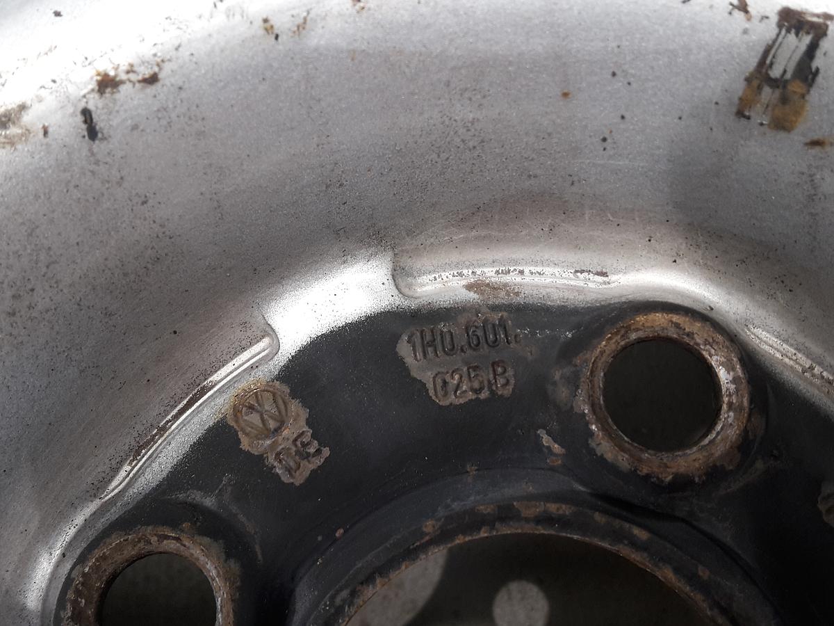 VW Passat Variant 35i original Satz Stahlfelgen 6Jx14 ET45 Bj 1996