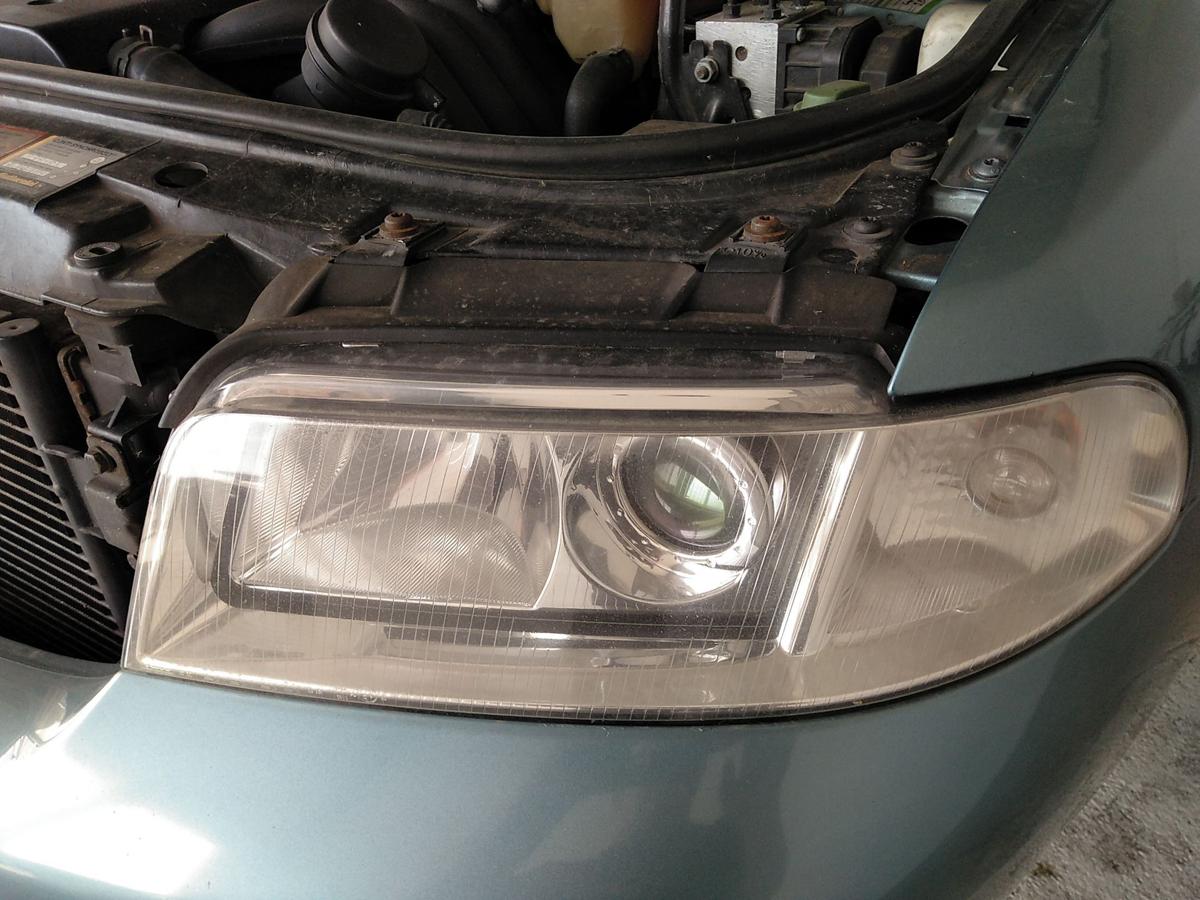 Audi A4 B5 Facelift original Scheinwerfer links Valeo mit LWR Bj.2000