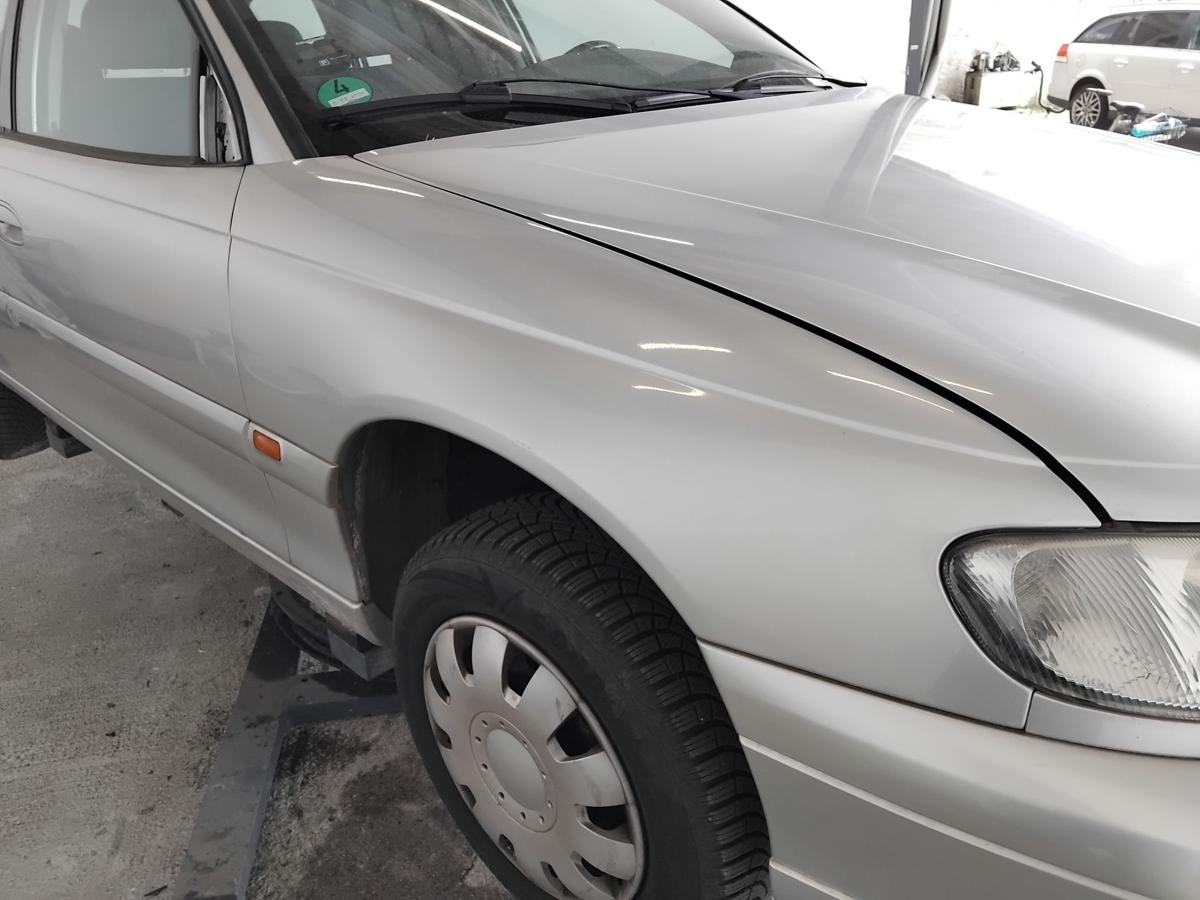 Opel Omega B original Kotfl&uuml;gel vorn rechts Z147 Starsilber II Facelift BJ1999