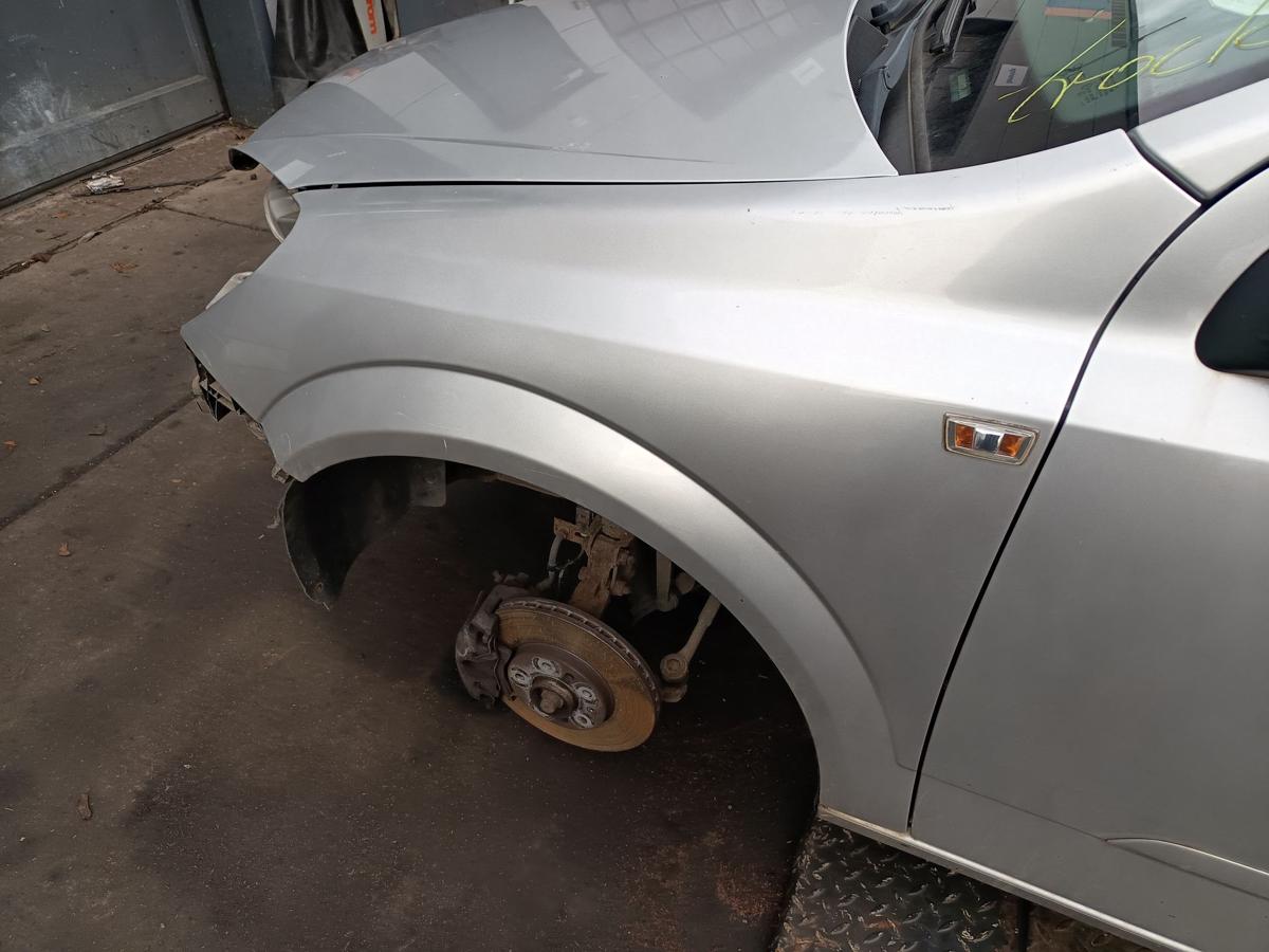 Opel Astra H Caravan ab 2007 original Kotflügel links Fahrer Z157 Starsilber III