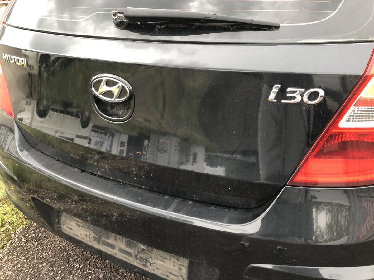 Hyundai i30 FD Heckklappe Heckscheibe Kofferklappe Heckdeckel 5trg 9F schwarz
