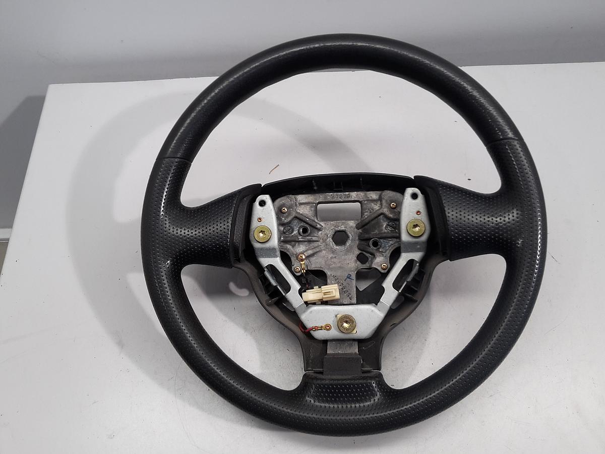 Mazda 2 DY org Lenkrad Kunststoff ohne Airbag 3-Speichen Bj 2004