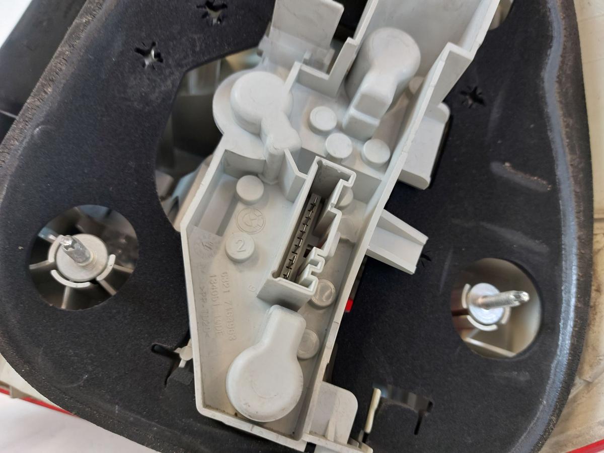 BMW 1er E87 LCI ab07 R&uuml;ckleuchte links R&uuml;cklicht R&uuml;ckscheinwerfer Heckleuchte
