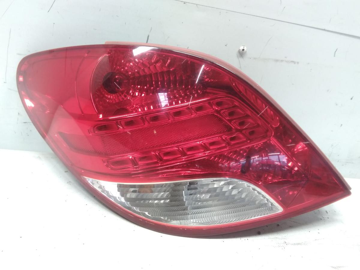 Peugeot 207 original R&uuml;ckleuchte Heckleuchte links Facelift Teil-LED BJ2010