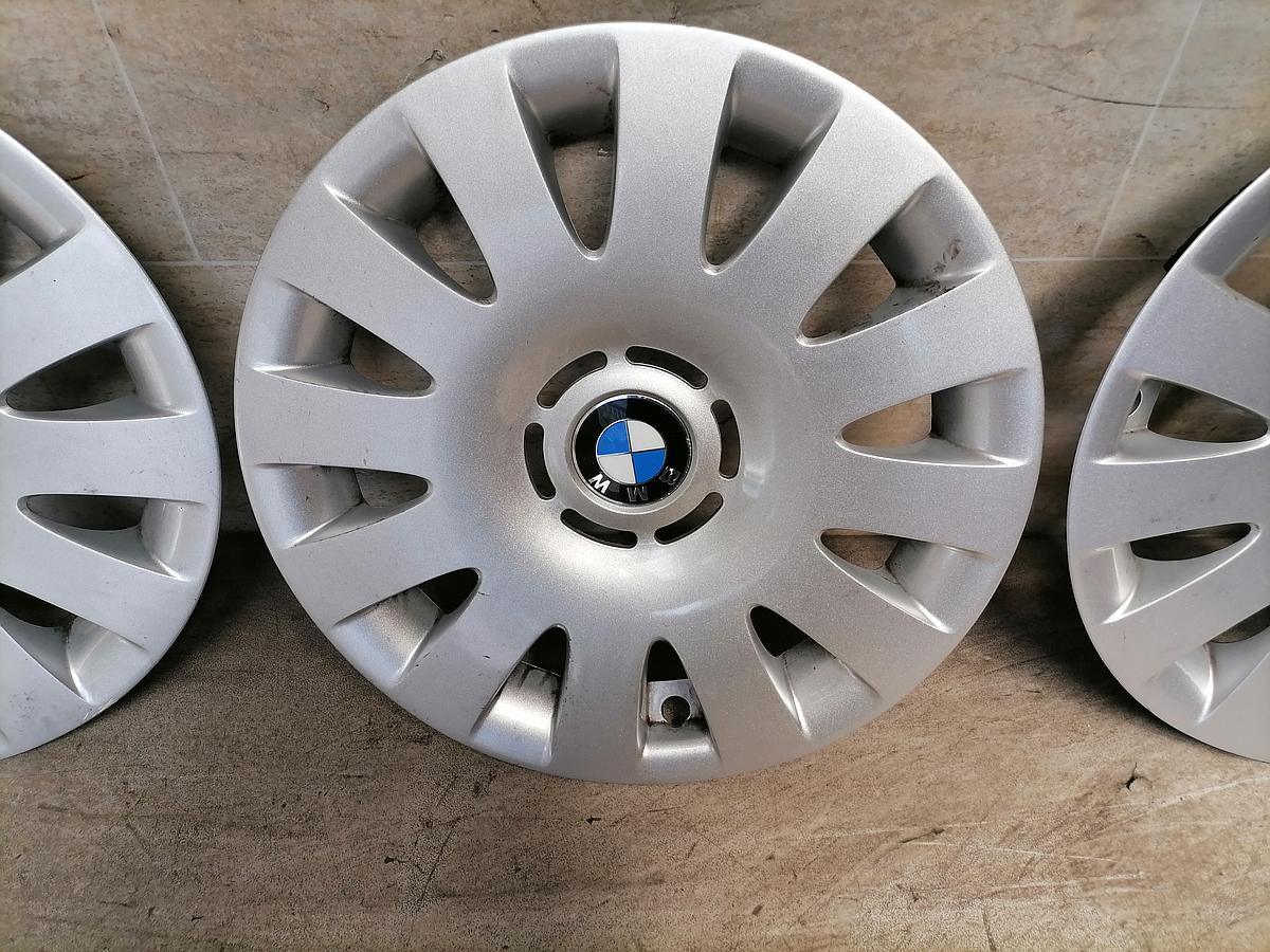 BMW E87 Satz Radkappen 15" Radzierblenden silber Bj.2008