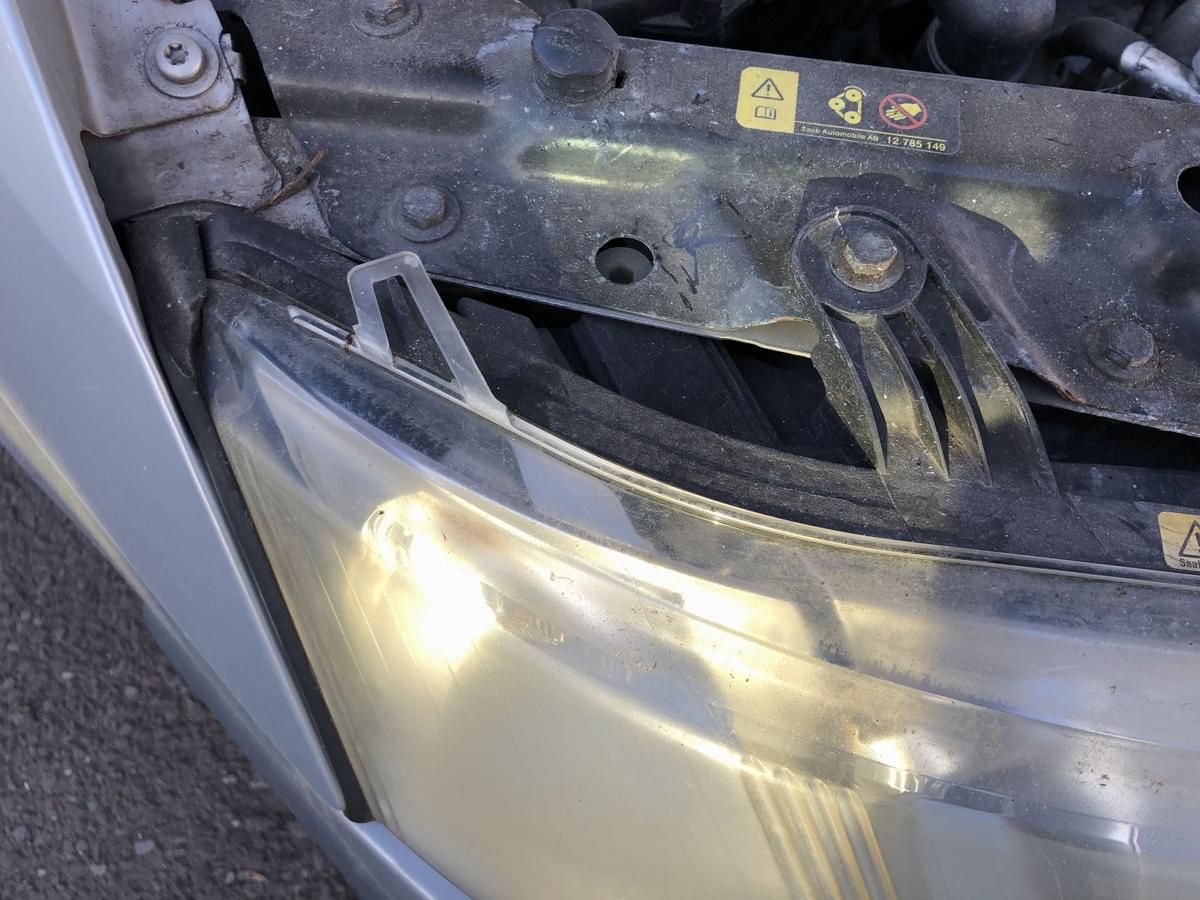 Saab 9-3 Typ YS3F Scheinwerfer rechts Xenon tr&uuml;b Frontscheinwerfer Licht vorne