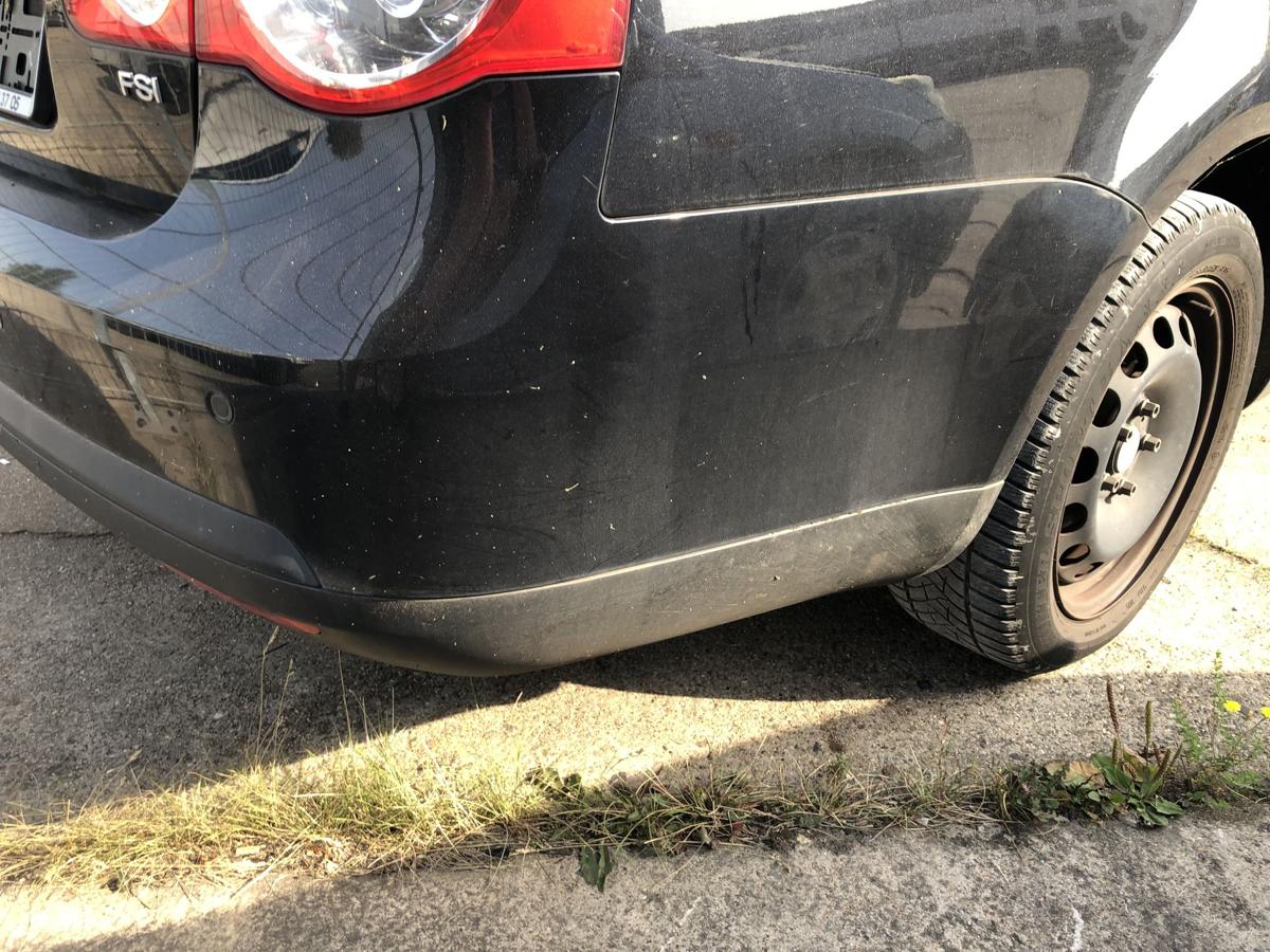 VW Jetta 1K Stoßfänger hinten Heckschürze Heckstoßstange mit PDC LC9X Deep Black