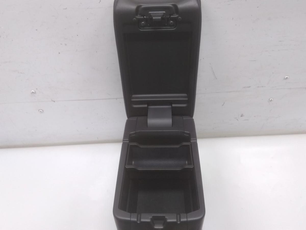 Mitsubishi Eclipse Cross original Mittelarmlehne vorn mit Konsole Bj.2024