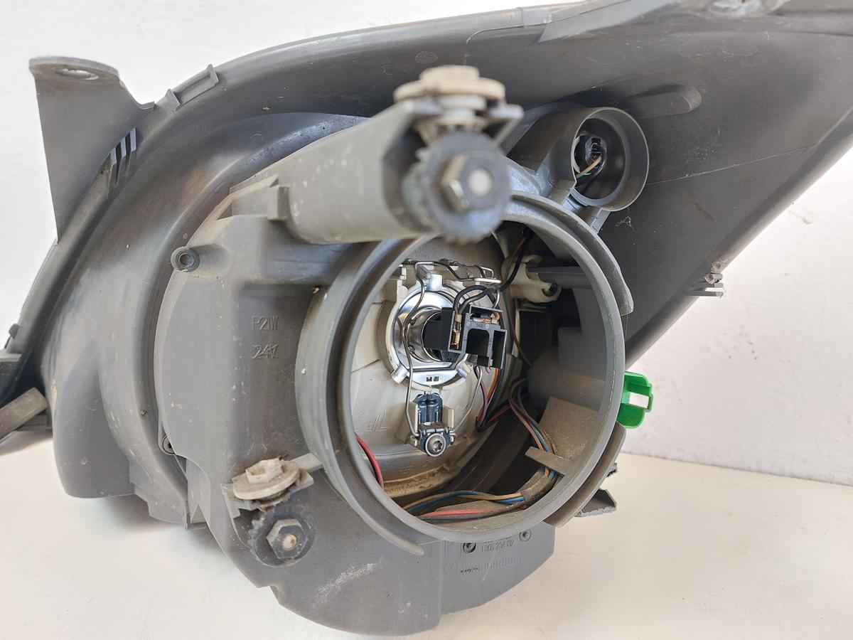Ford Fiesta JD3 JH1 Scheinwerfer rechts Frontscheinwerfer Lampe hinten Halogen