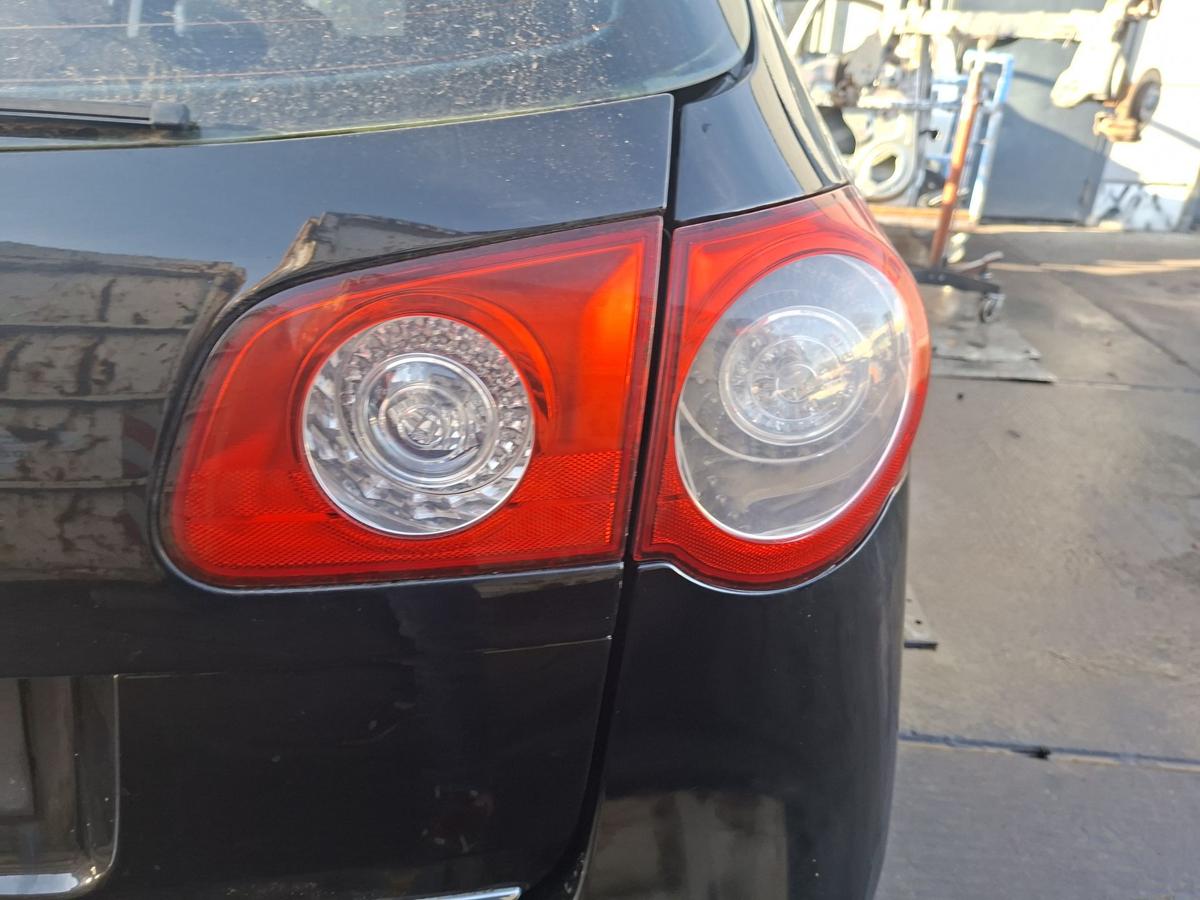 VW Passat 3C Variant Rückleuchte Heckleuchte außen rechts LED Bj 2006
