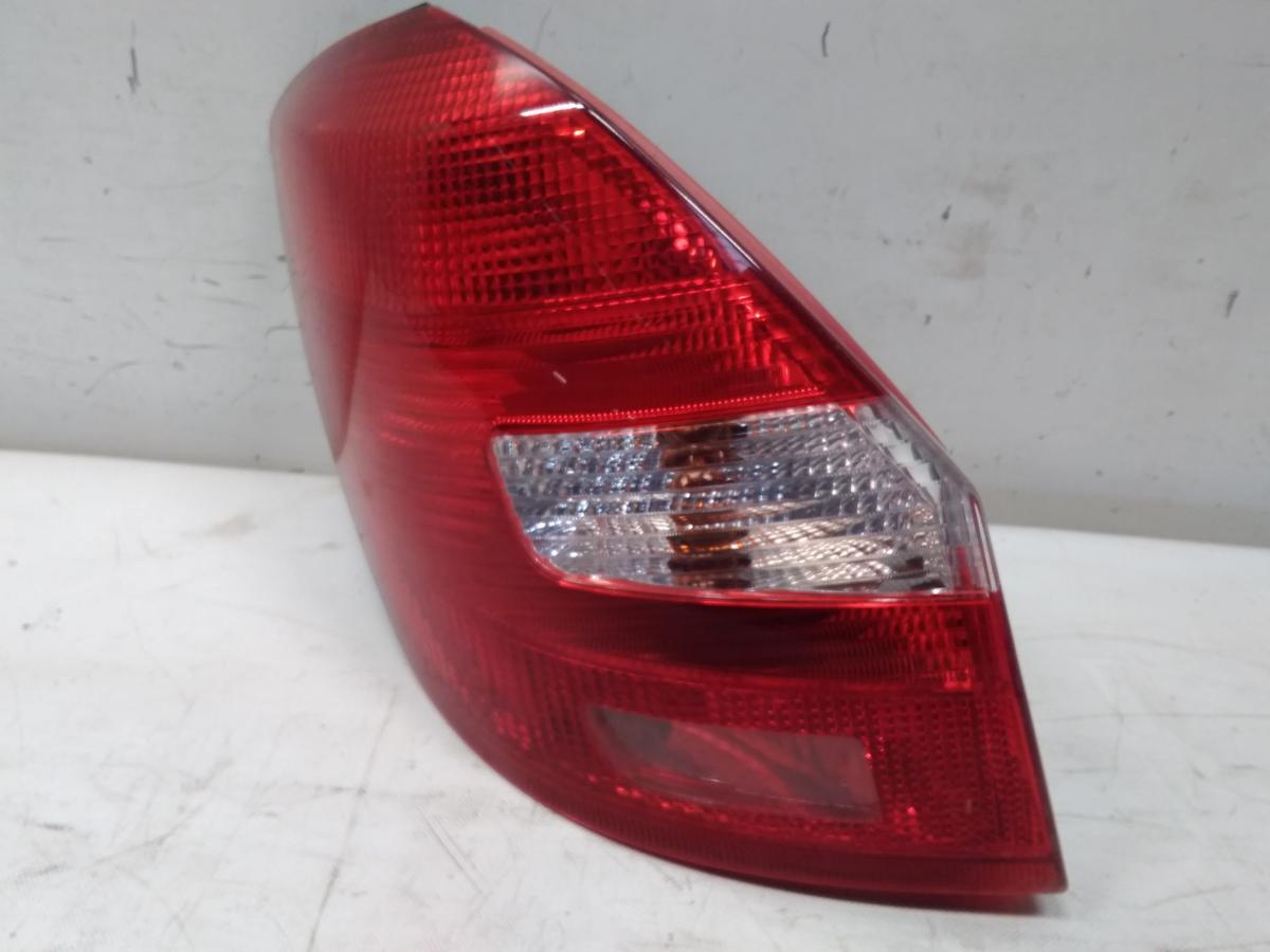 Skoda Fabia 2 5J original Rückleuchte Heckleuchte links Kombi Fließheck BJ2011