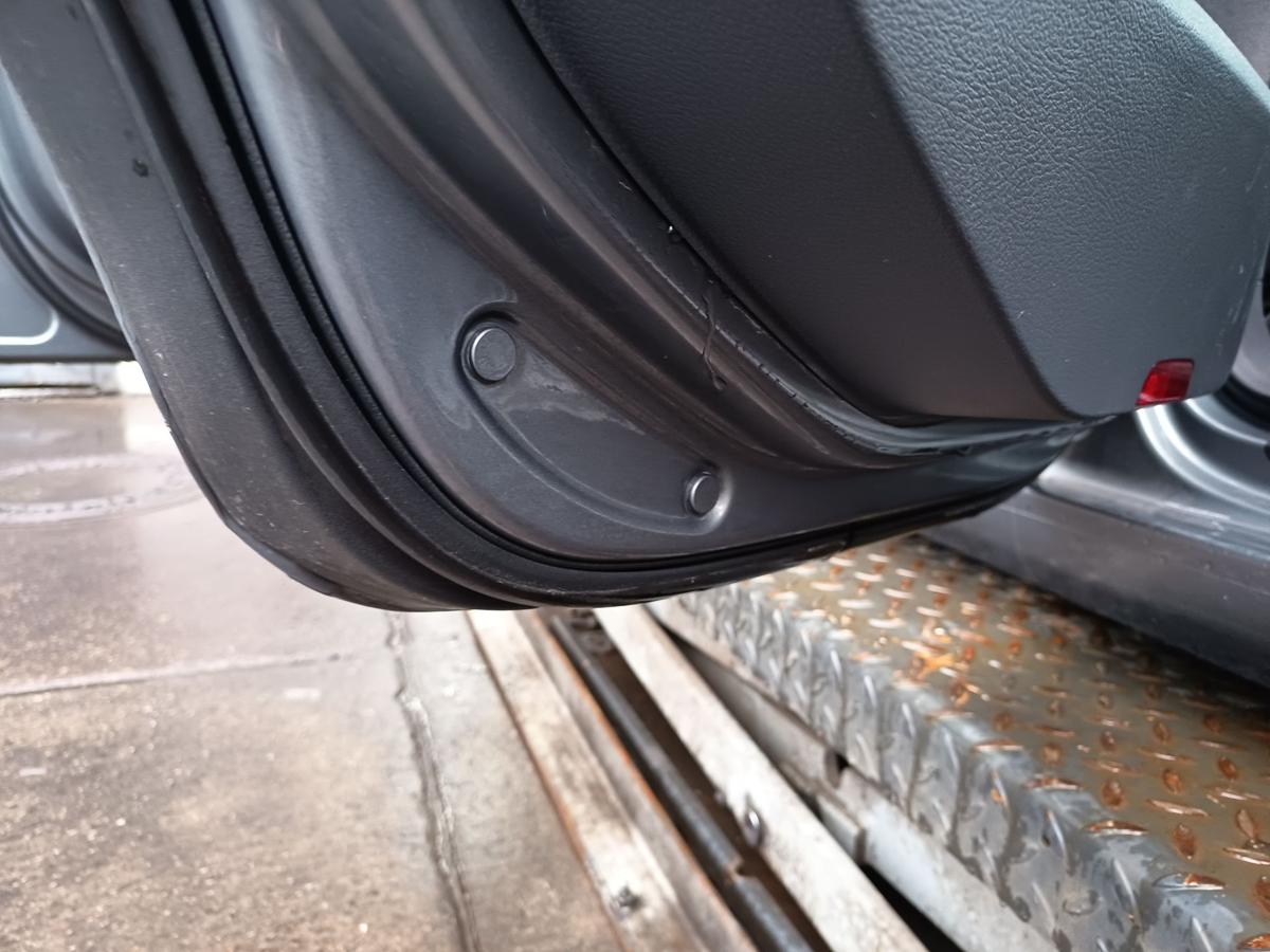 VW Golf Plus 5M original T&uuml;r hinten links Fond Rohbau A7T United Grey Bj 2006