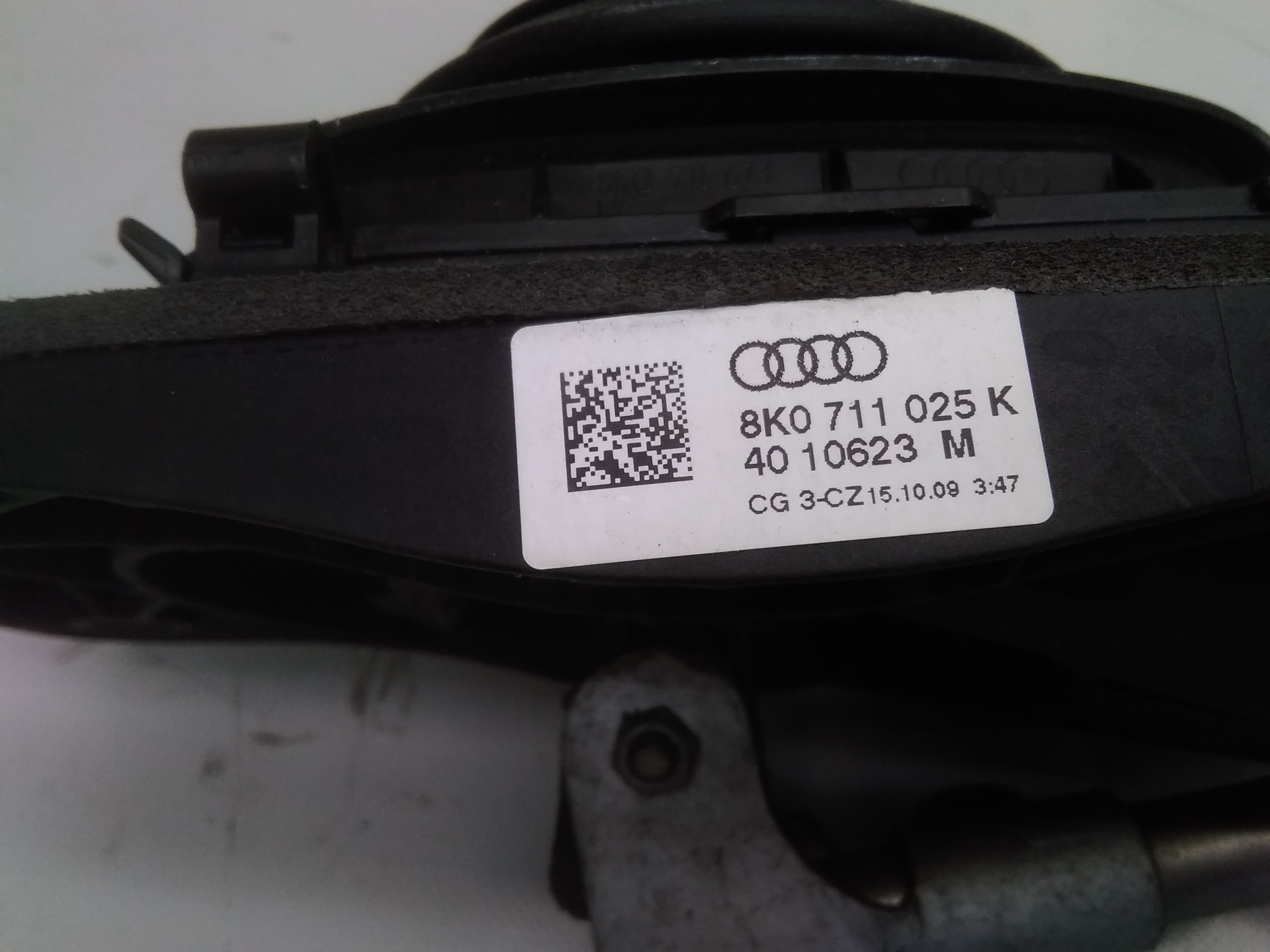 Audi A4 8K B8 Bj.2009 Schaltstangen mit Schalthebel und Schaltbock 6-Gang