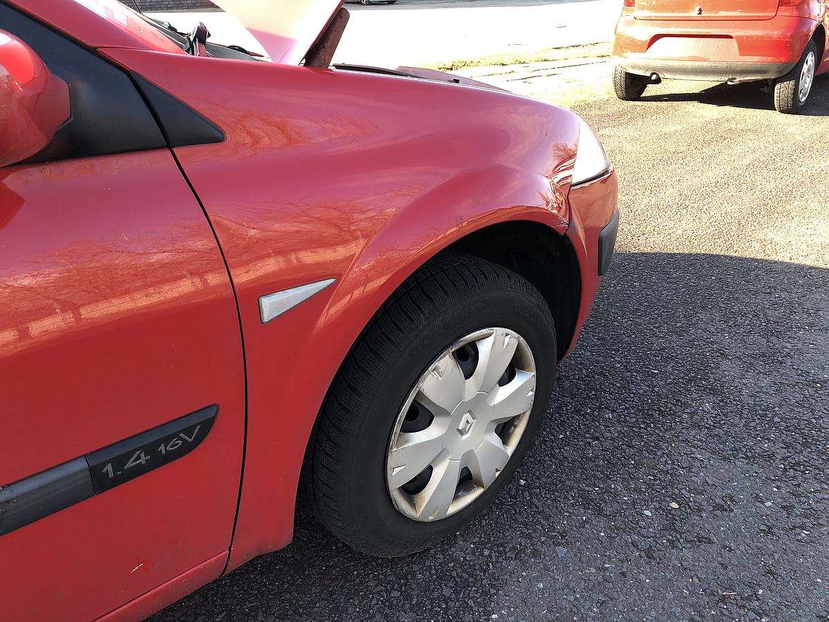 Renault Megane 2 Grand Tour Kotflügel rechts Fender Plastik OV727