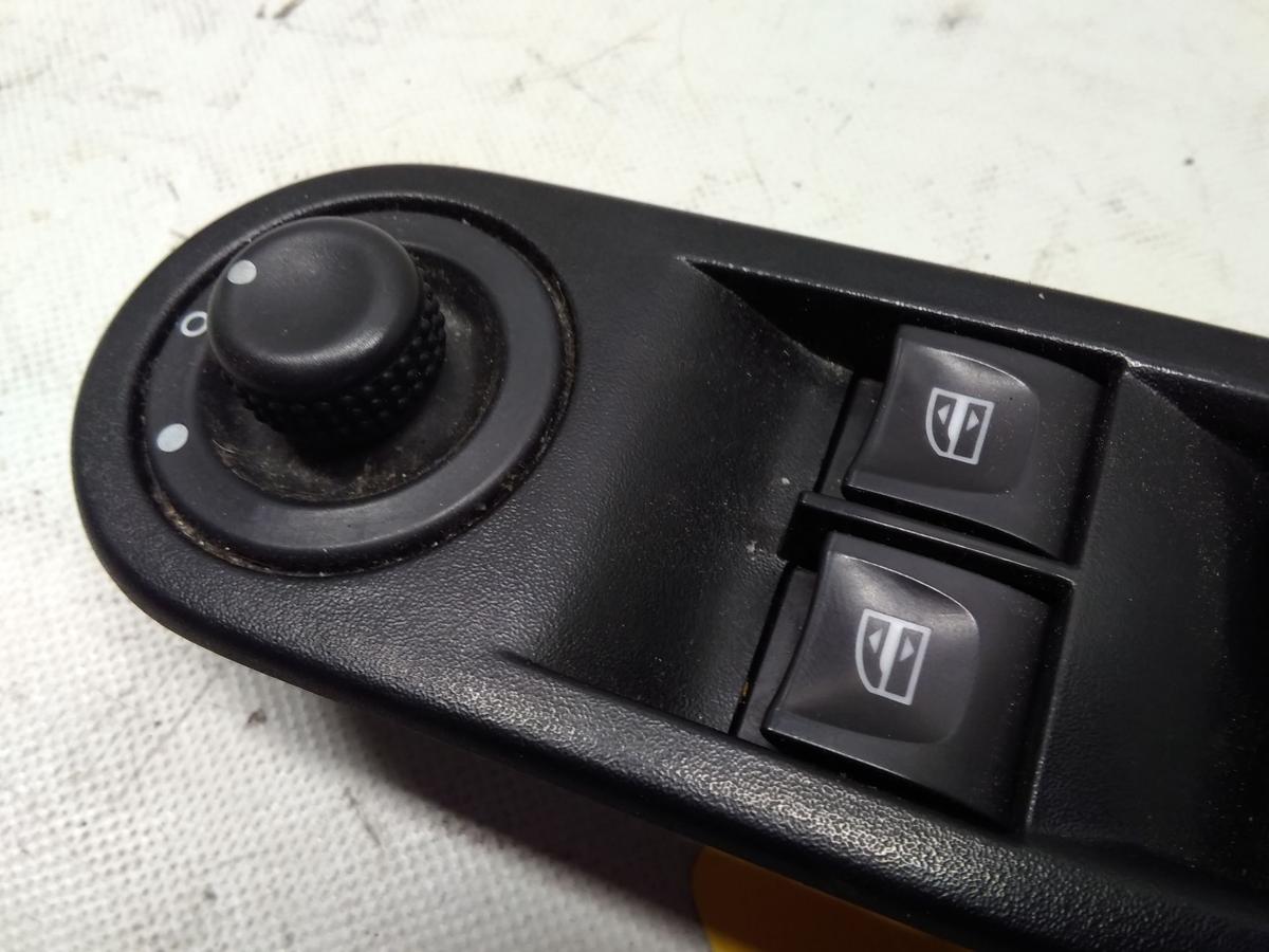 Renault Twingo 3 BC original Schalter Fensterheber vorn links 2-Fach BJ2018