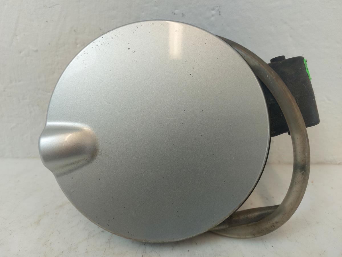 Tankklappe Tankdeckel Tankverschluss LA7W Reflexsilber Skoda Fabia II 5J