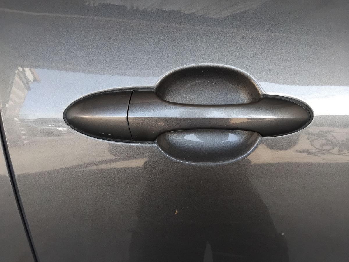 Mazda Tribute EP2 original T&uuml;r vorn rechts Beifahrert&uuml;r graumetallic BJ2006