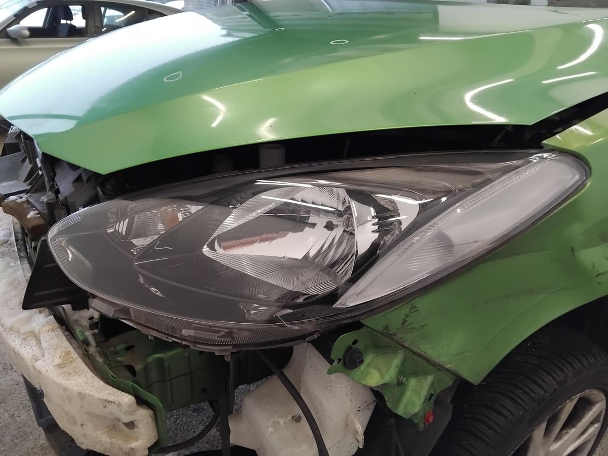 Mazda 2 DE Scheinwerfer vorn links Halogen mit LWR Depo BJ2008