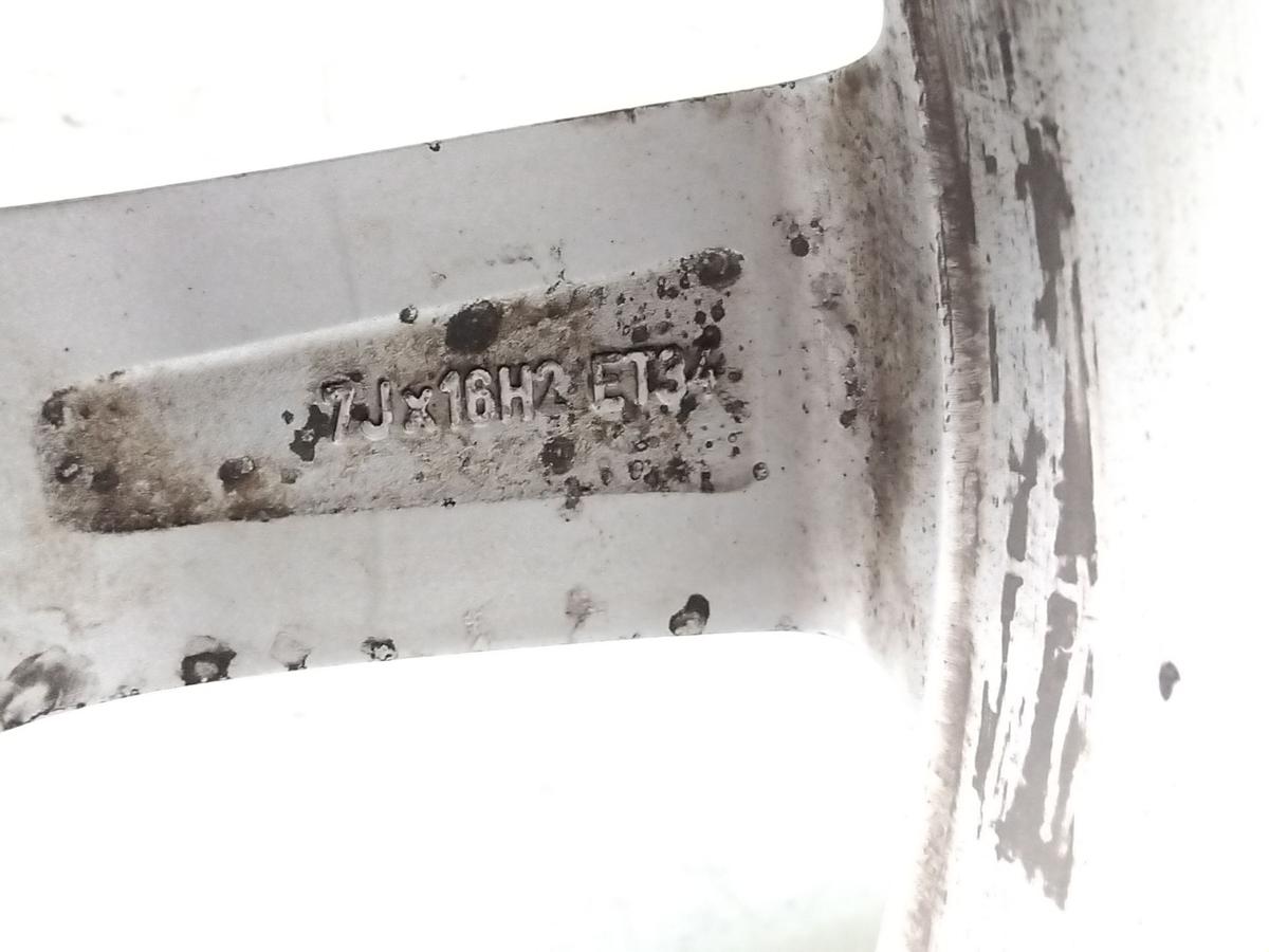 Audi A1 8X original Aluradsatz Sommer 7Jx16H2 ET34 215/45R16 90V 6mm Hankook