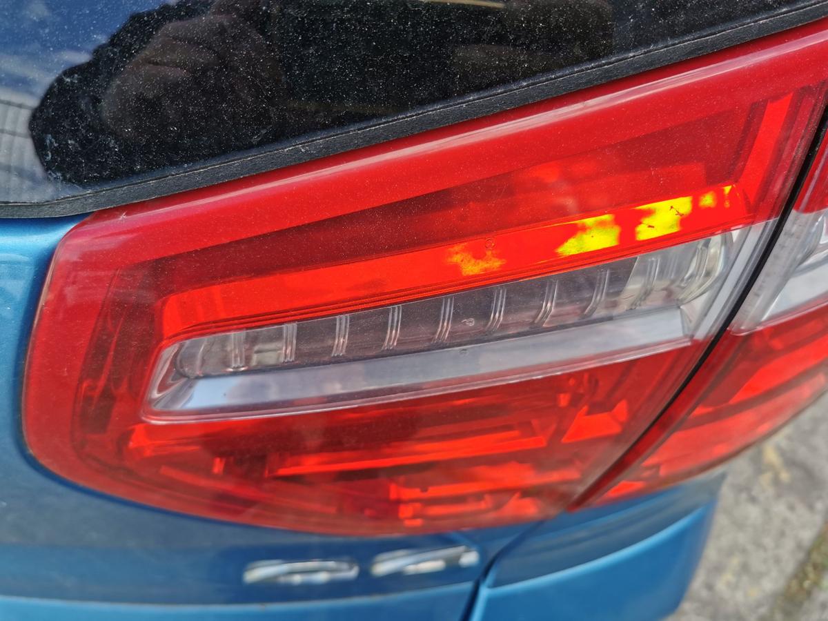 Citroen C4 Picasso U Rückleuchte Schlussleuchte Rücklicht innen rechts 5 Sitzer