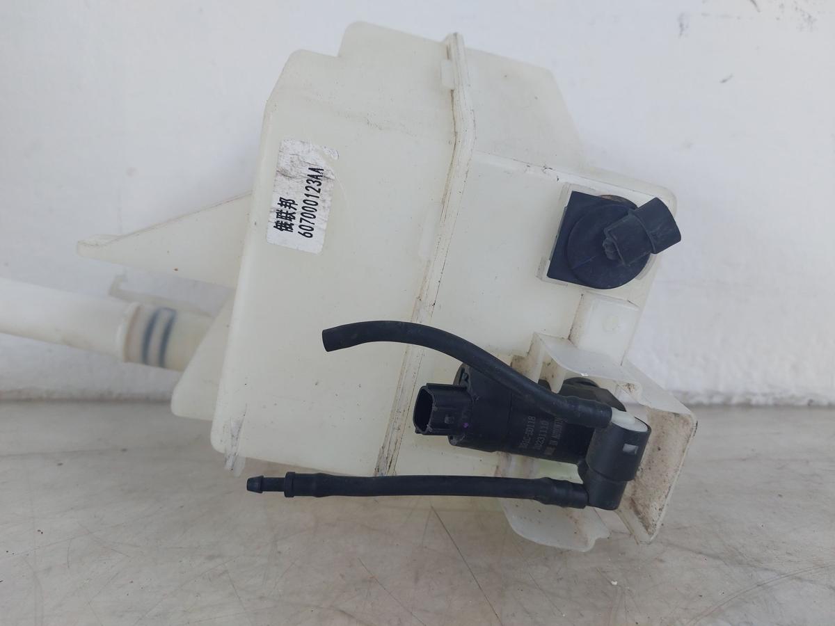 Omoda 5 EV Elektro Waschwasserbeh&auml;lter mit Pumpe Wischwasserbeh&auml;lter OEM