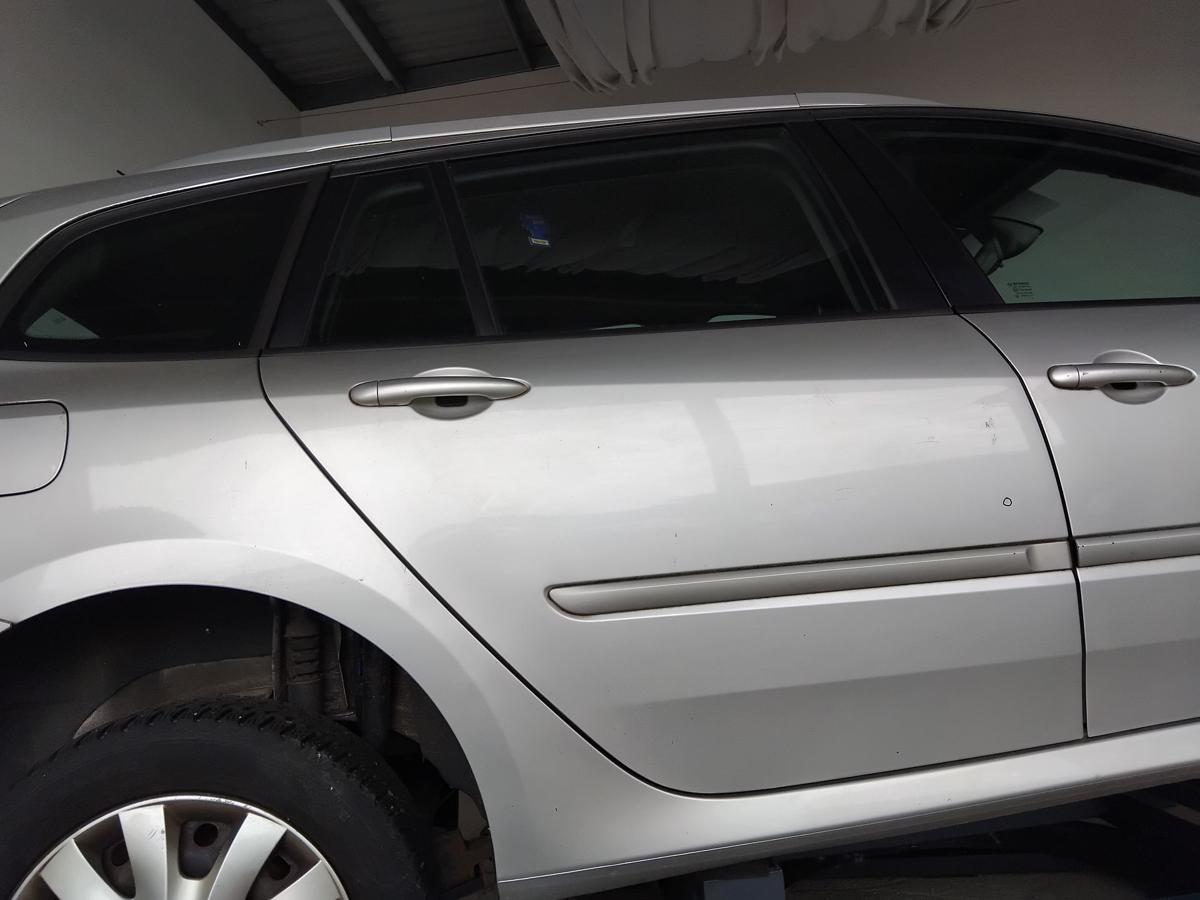 Renault Laguna 3 Kombi Tür hinten rechts TED69 Gris Platine Metallic BJ2009