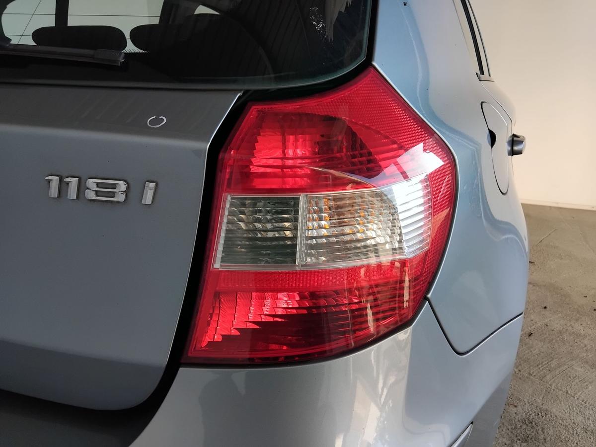 BMW 1er E81 E87 original Rückleuchte Schlussleuchte rechts BJ2006