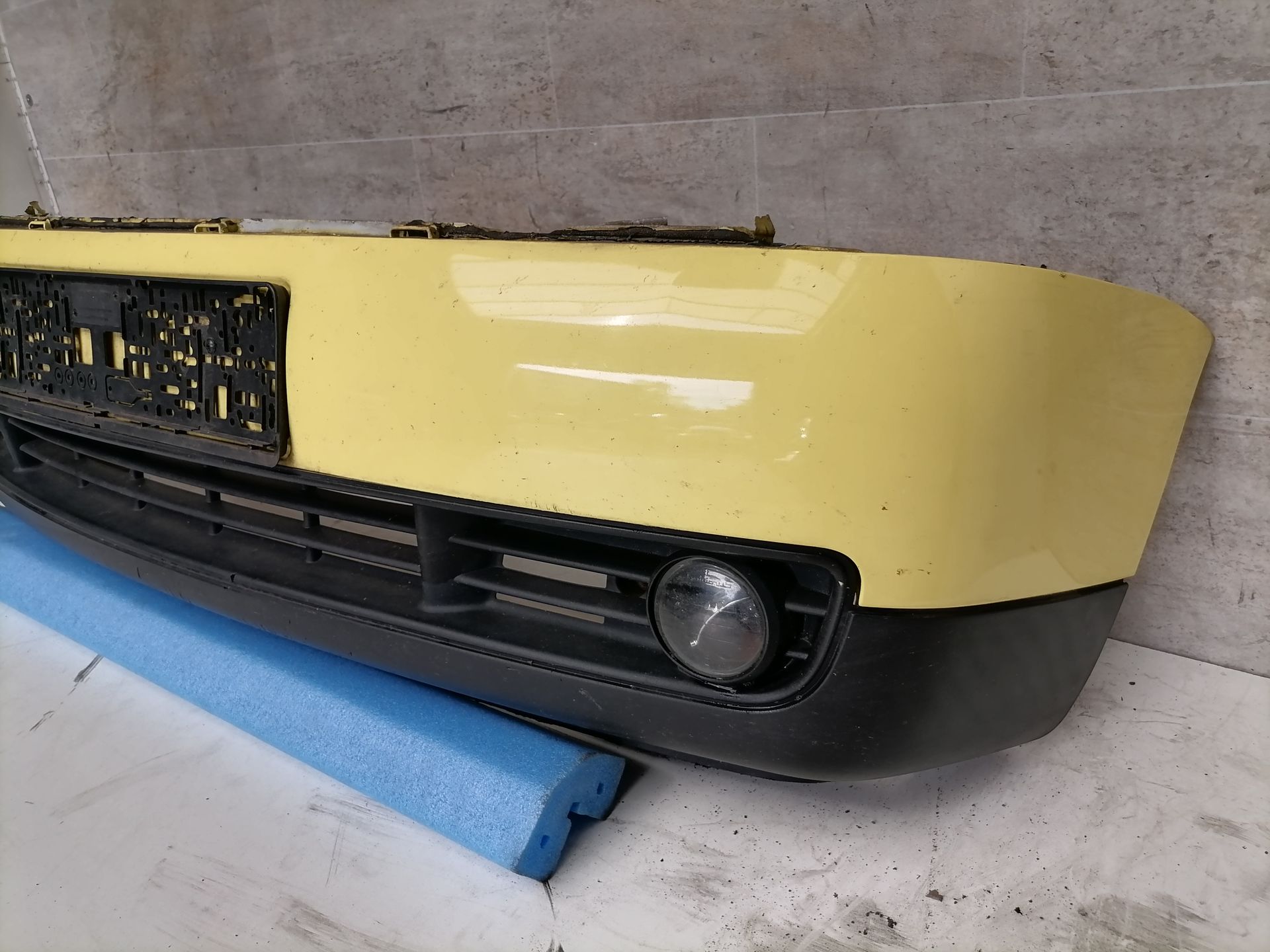 VW Lupo Stoßstange Stoßfänger vorn LD1B-Yellow BJ98-05