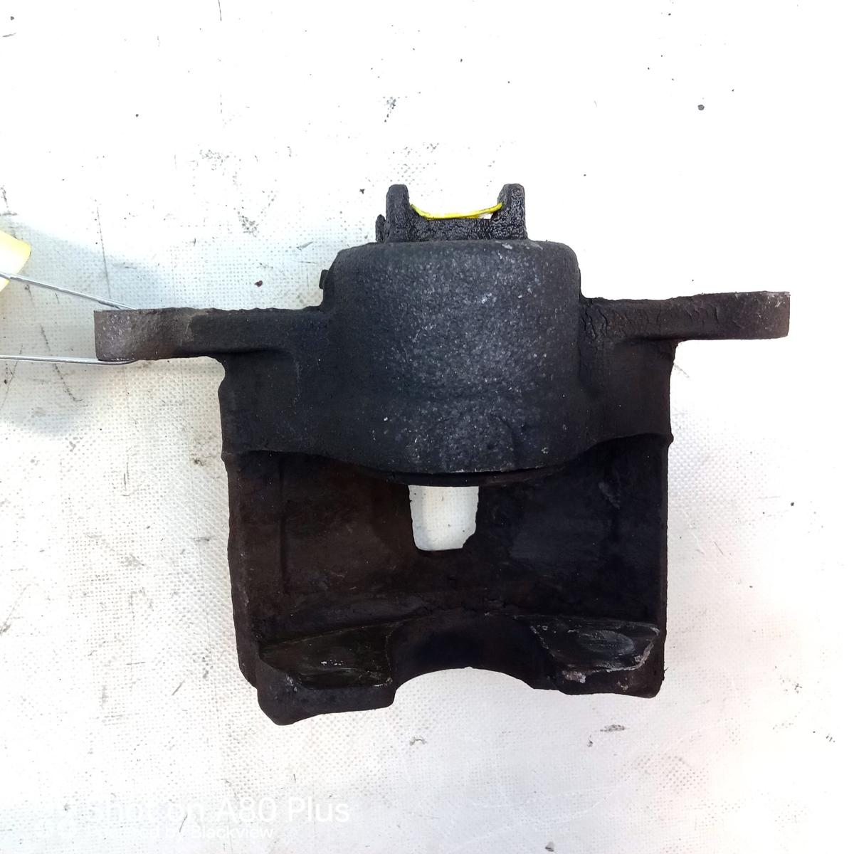 Hyundai i10 III AC3 original Bremssattel Vorderachse links 35507km Bj.2021