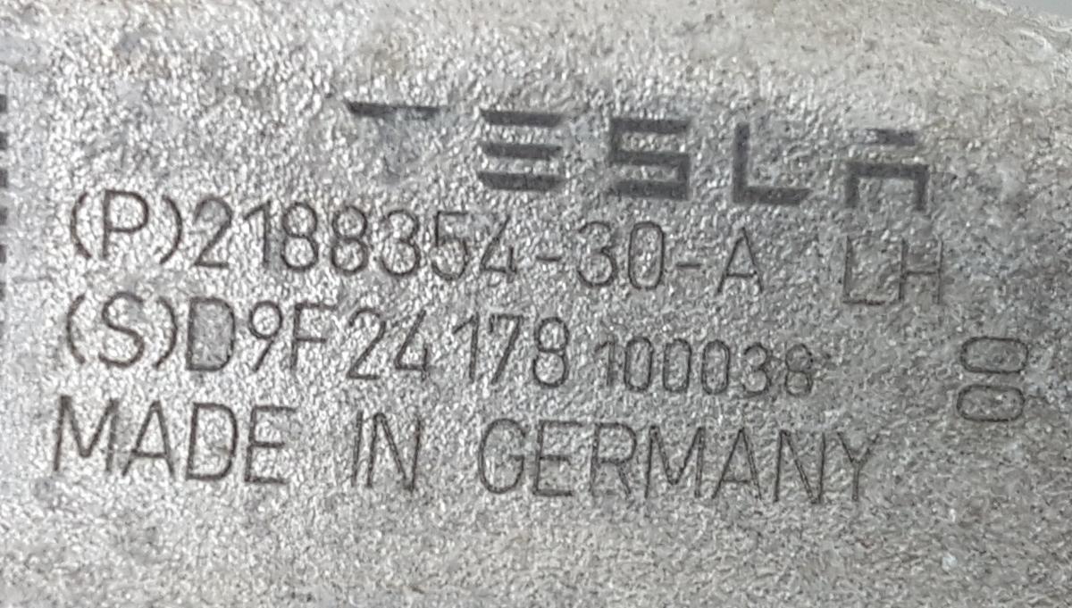Tesla Model Y Querlenkersatz vorn links unten Bj25 Satz Querlenker 2188354-30-A