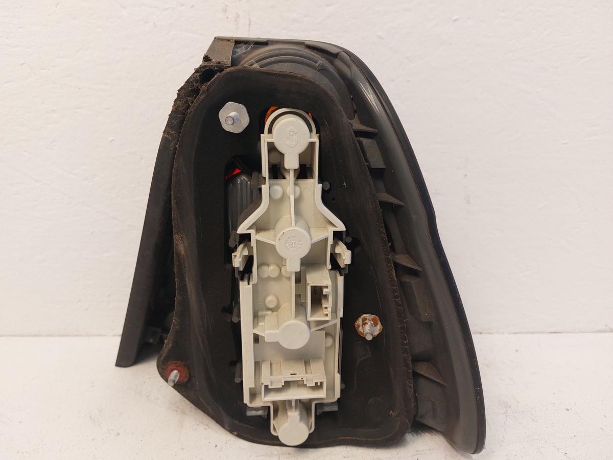 BMW 3er Compact E46 Rückleuchte Schlussleuchte Rückleuchte hinten links Rot BMW 3er Compact E46 Rückleuchte Schlussleuchte Rückleuchte hinten links Rot
