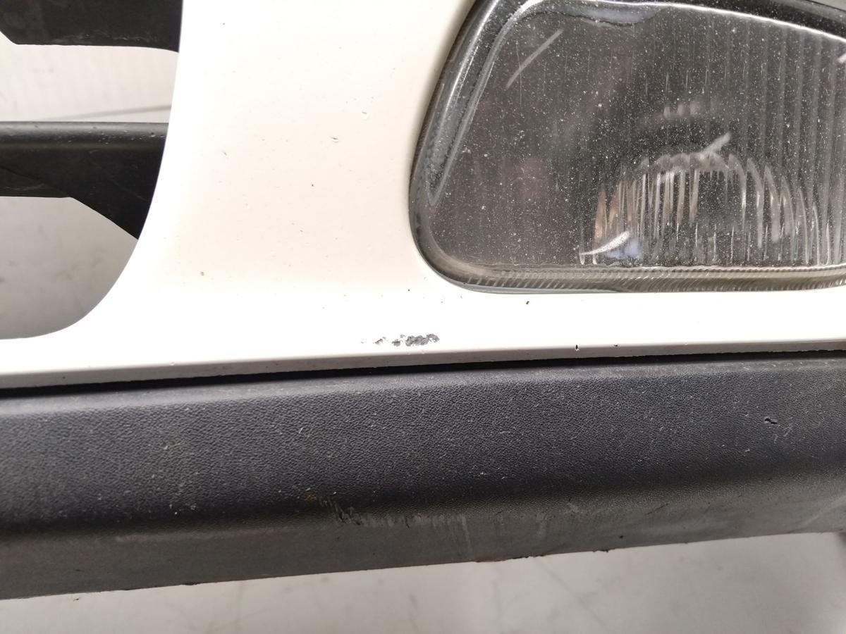 Volvo V70 II original Sto&szlig;f&auml;nger Sto&szlig;stange vorn weiss White Solid BJ2002
