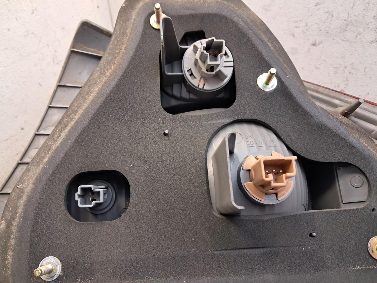 Honda Civic EM2 original R&uuml;ckleuchte Schlussleuchte links 2-T&uuml;rer Coupe BJ2003